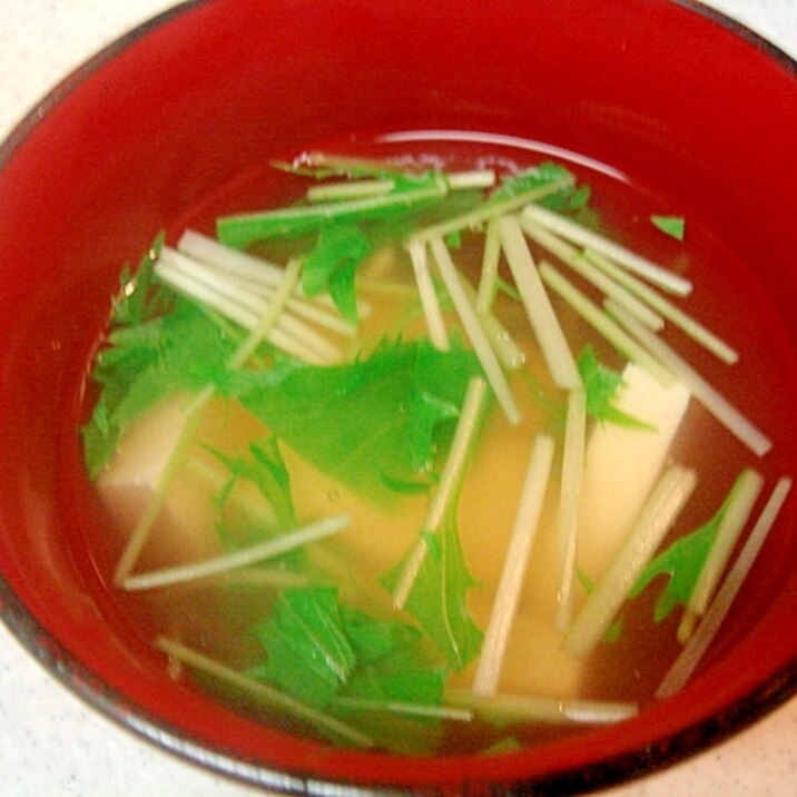 水菜と豆腐の澄まし汁